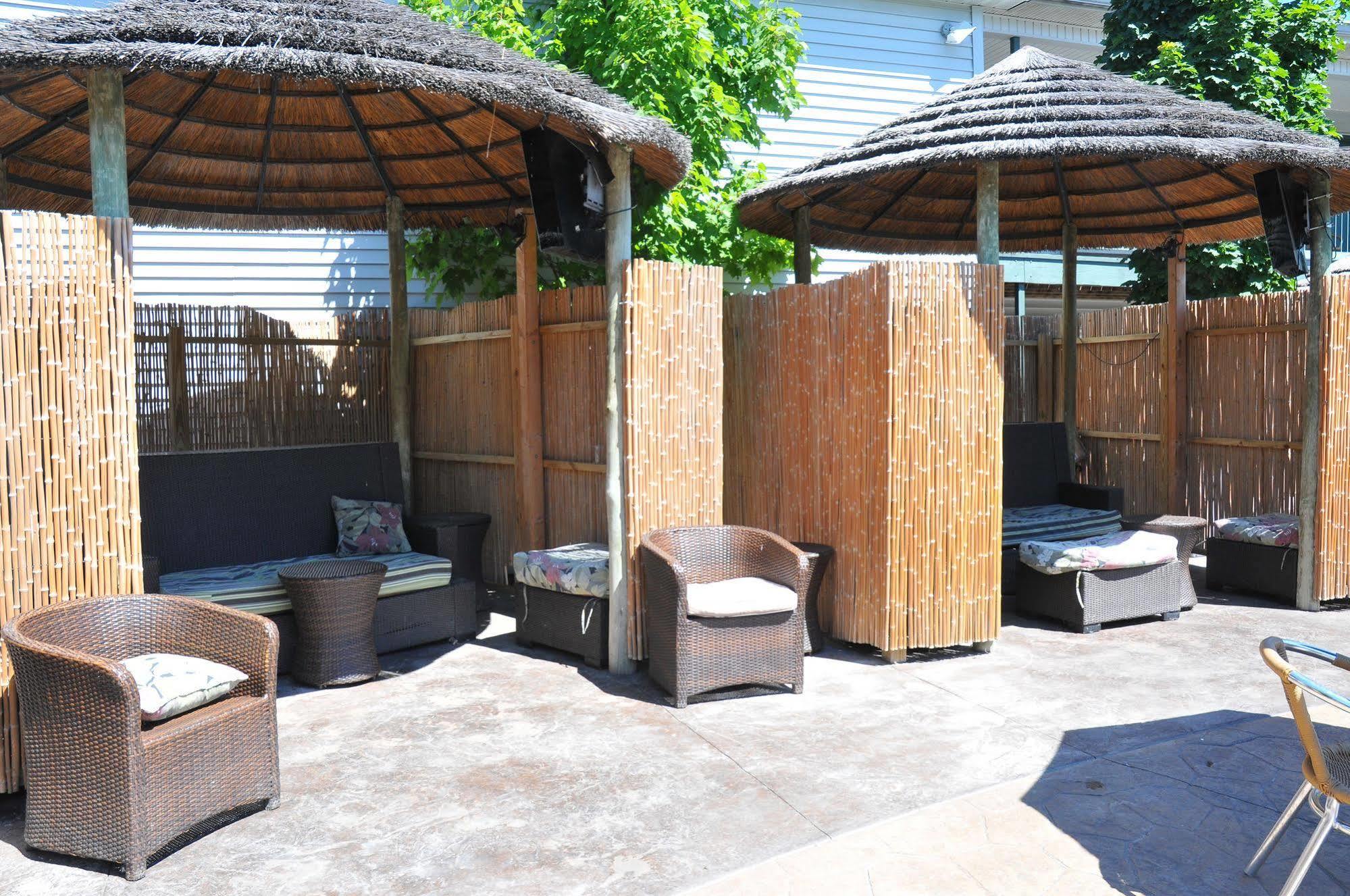 Put-In-Bay Victory Station Hotel ภายนอก รูปภาพ